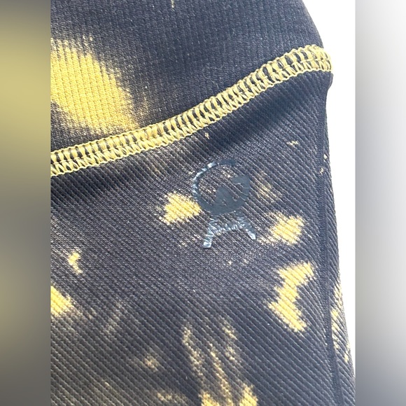 GOOD AMERICAN Black & Yellow Tie Dye Seamless Leggings ~ 00/0 X-Small - Picture 3 of 7